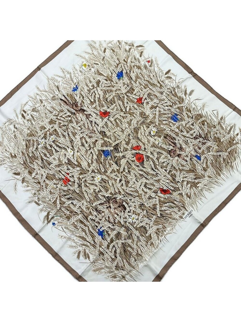 Hermes Scarf Carre 90 Ivory Beige Multi Apins Dans Un Champ de Rabbit